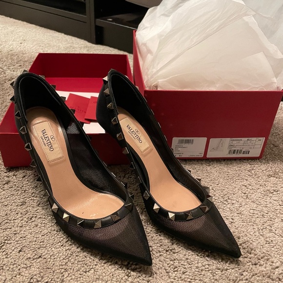 Valentino black mesh studd pumps 35.5 - Picture 1 of 13